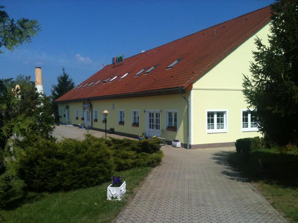 לובנאו Hotel-Pension Am Muehlberg מראה חיצוני תמונה