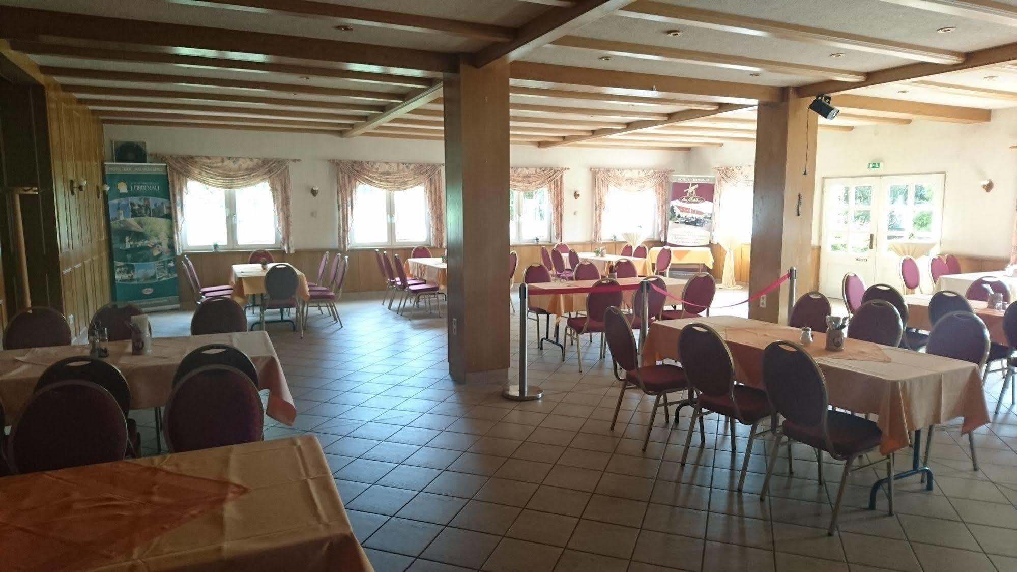 לובנאו Hotel-Pension Am Muehlberg מראה חיצוני תמונה