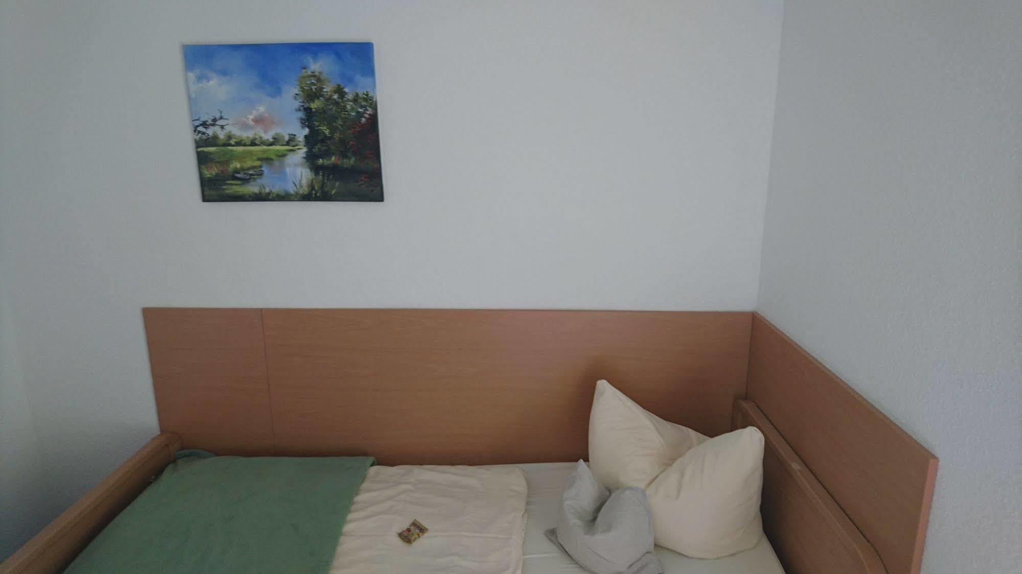 לובנאו Hotel-Pension Am Muehlberg מראה חיצוני תמונה